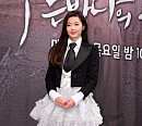 [BZ포토] 전지현, 인형보다 더 인형같아