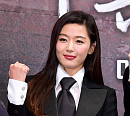 [BZ포토] 전지현, 주먹만한 작은 얼굴
