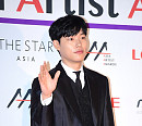 [BZ포토] 류준열, 심쿵 손인사