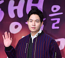 [BZ포토] 손승원, 젠틀한 손인사