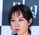 [BZ포토] 공효진, 눈에 띄는 손가락 타투