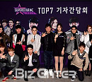 [BZ포토] 포즈 취하는 '슈퍼스타K 2016' TOP7과 심사위원들