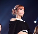 [BZ포토] 트와이스 모모, 후광 비추는 자태