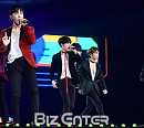 [BZ포토] 슈퍼서울드림콘서트 엔딩 장식한 샤이니