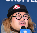 [BZ포토] 인사말 전하는 '립스틱 프린스' 김지욱 CP