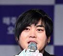 [BZ포토] 크레용팝 소율과의 결혼 소감 전하는 문희준