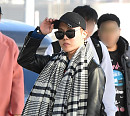[BZ포토] 방탄소년단 제이홉, 모자 살짝 들고~