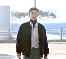 [BZ포토] 박서준, 공항 들썩이게 만든 런웨이 워킹