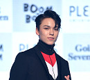 [BZ포토] 세븐틴 버논, 수줍은 손가락 하트