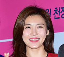 [BZ포토] 하지원, 손가락 하트에 사르르 녹아~