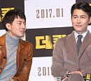 [BZ포토]정우성, 조인성도 바라보게 만드는 외모