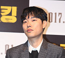 [BZ포토]류준열, 살이 쏙 빠졌네