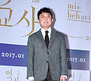 [BZ포토] 포토타임 갖는 감독 김태용