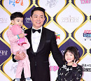 [BZ포토] '2016 KBS 연예대상', 이범수가 3명