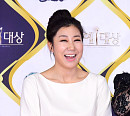 [BZ포토] 라미란, 호피 대신 화이트