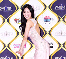 [BZ포토] 이세영, 깜찍하게 드러낸 반전 뒤태