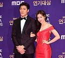 [BZ포토] 이재윤-경수진, 다정하게 팔짱끼고