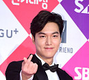 [BZ포토] 이민호, 대상 후보의 손가락 하트