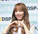 [BZ포토] 에이프릴 레이첼, 귀여운 보조개 미녀