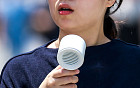 &quot;손풍기 말고 이것&quot;…'40도 폭염'에 주목받는 '생존 매뉴얼' [이슈크래커]