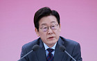 李대통령 &quot;수도권 집값 못잡으면 일본처럼 '잃어버린 30년'&quot;