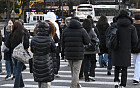 [날씨 LIVE] 세밑 한파 기승, 서울 체감온도 '뚝'… 서해안·제주 눈
