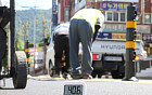최고 40℃ 현장⋯“얼음 목도리ㆍ워터터널에 그나마 버텨요” [르포]