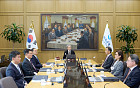 멈춰선 기준금리⋯'성장·물가과열'에 추가 인상 불씨 여전