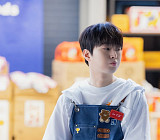 이찬원, '오늘은 왠지' MV 비하인드컷 공개