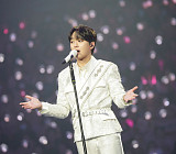 이찬원, 노동절 '슈퍼히어로 콘서트' 등판…아산 들썩인다