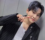 성리, '더트롯쇼' 출격 인증샷 "학자 사랑으로 멋지게 완료"