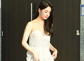 [BZ포토] 수지, 사뿐사뿐 레드카펫 여신