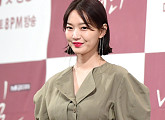 [BZ포토] 신민아, 로코퀸의 아찔한 레드립