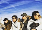 윤두준, 김용만-안정환-김성주와 함께 '뭉쳐야 뜬다' 스위스서 한 컷! "리기산 루체른"