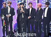 [가온차트뮤직어워즈] 방탄소년단, V라이브 수상 ‘영향력 입증’