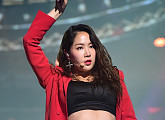 [BZ포토] 씨스타 소유, 아찔한 바닥 댄스
