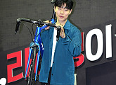 [BZ포토] 류준열, 자전거도 번쩍!