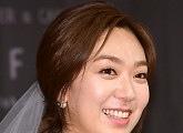 [BZ포토] 이은형, 아름다운 새 신부 미소