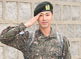 [BZ포토] 유노윤호, '전역을 명 받았습니다'