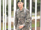 [BZ포토] 유노윤호, 오랜만에 취재진 만나 긴장돼요~