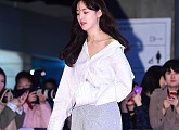 [BZ포토] 이주연, 아찔한 트임 스커트