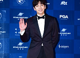 [BZ포토] 지창욱, 레드카펫 위에서도 여유롭게~