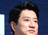 [BZ포토] 김명민, 이제 '연기 본좌'는 그만~