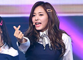 [BZ포토] 트와이스 쯔위, 반할 수 밖에 없는 하트