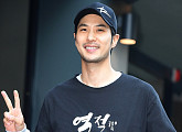 [BZ포토] 김지석, '역적' 티셔츠 입고 종방연 참석