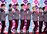 세븐틴 “‘EBS’, 엑소·방탄소년단과 함께 불릴 수 있어 영광”