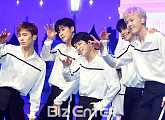 “평균 외모 99점” 아스트로, 청량함에 성숙미 더했다 (종합)