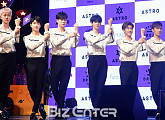 [BZ포토] 아스트로, 회심의 단체 포즈