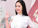 [BZ포토] 박민영, 순백의 팜므파탈