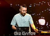 [BZ포토] DJ 다큐, 내가 '다큐 드랍 더 비트'의 주인공~